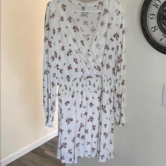 Beautiful summer dress!! - Picture 1 of 4